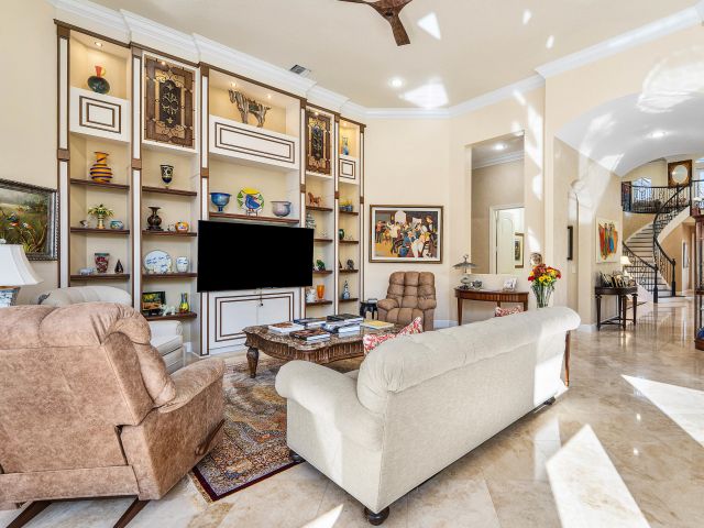 Продажа дома по адресу 8850 Valhalla Drive - фото 6827650