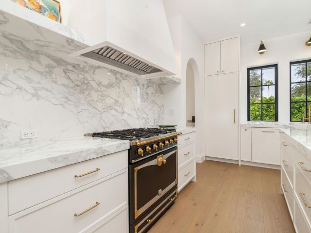 Продажа дома по адресу 302 E Lakewood Road - фото 6853864