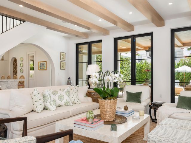 Продажа дома по адресу 302 E Lakewood Road - фото 6853870