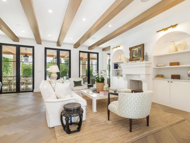 Продажа дома по адресу 302 E Lakewood Road - фото 6853872