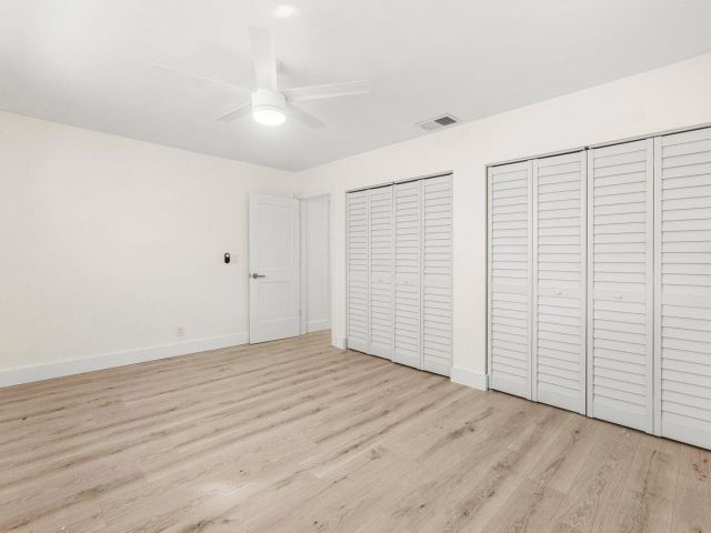 Продажа дома по адресу 2433 Palm Road - фото 6833135