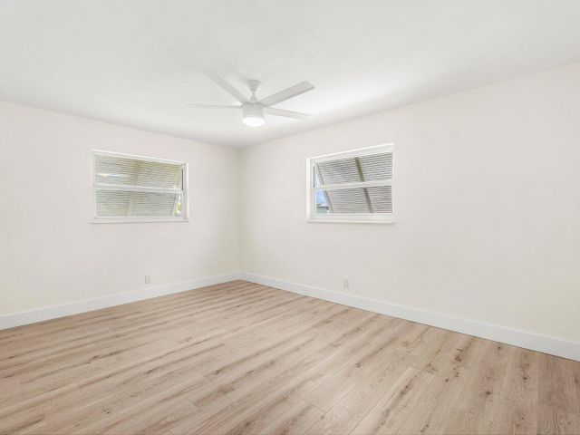 Продажа дома по адресу 2433 Palm Road - фото 6833136