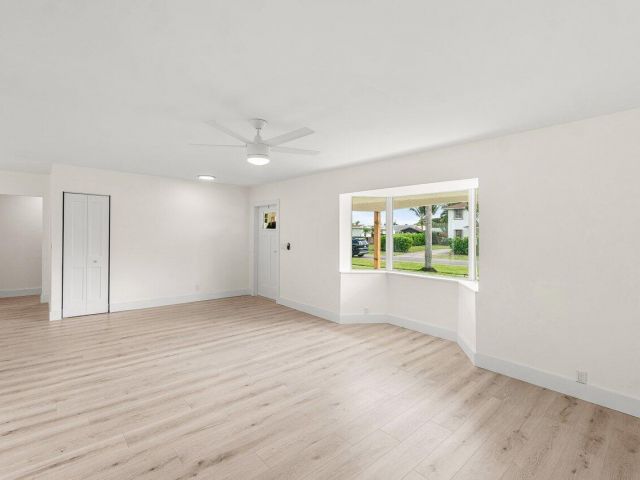 Продажа дома по адресу 2433 Palm Road - фото 6833141