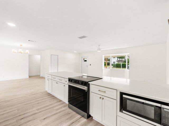 Продажа дома по адресу 2433 Palm Road - фото 6833143