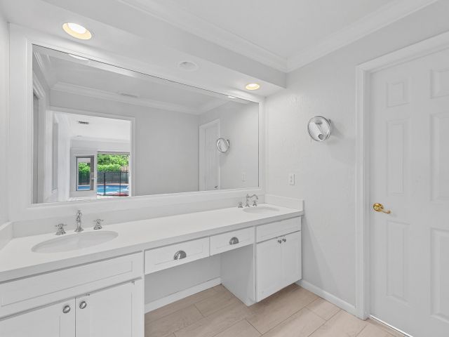 Продажа дома по адресу 21089 Brookshire Terrace - фото 6834505