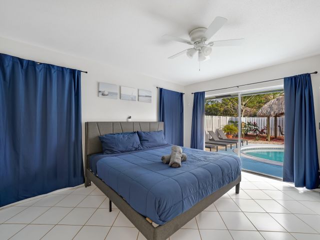 Продажа дома по адресу 2102 NE 68th Street - фото 6829064