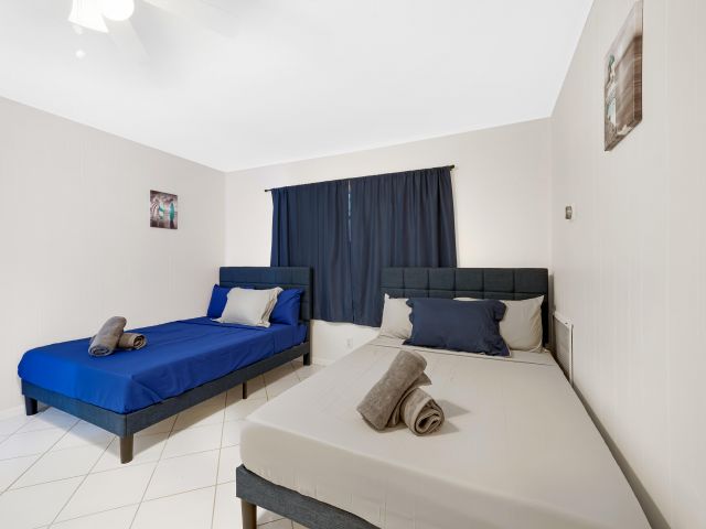 Продажа дома по адресу 2102 NE 68th Street - фото 6829070