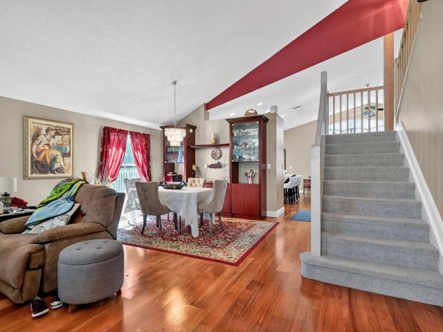 Продажа дома по адресу 1238 NW 144th Terrace - фото 6846652