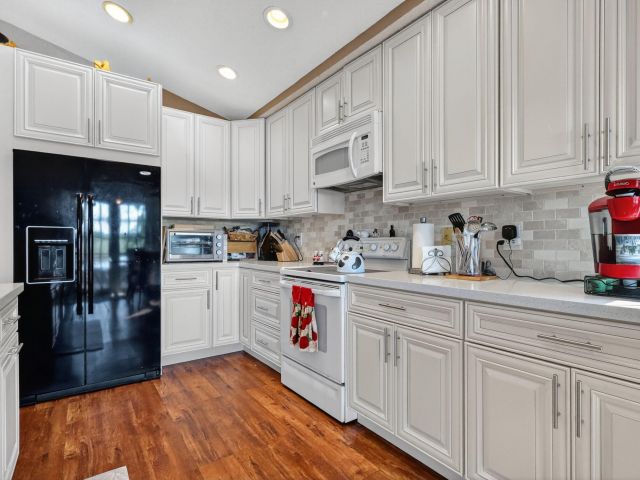 Продажа дома по адресу 1238 NW 144th Terrace - фото 6934042