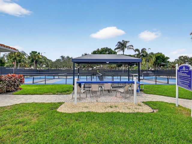 Продажа дома по адресу 13030 Isabella Terrace - фото 6829600