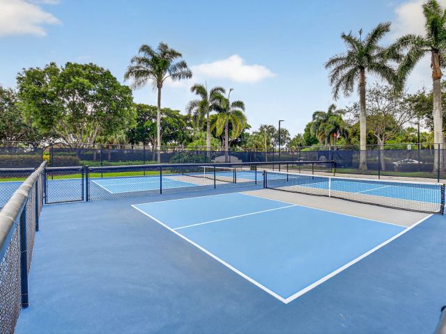 Продажа дома по адресу 13030 Isabella Terrace - фото 6829601