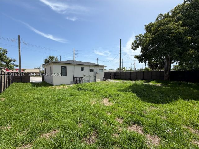 Продажа дома по адресу 107 W Pembroke Rd - фото 9262435