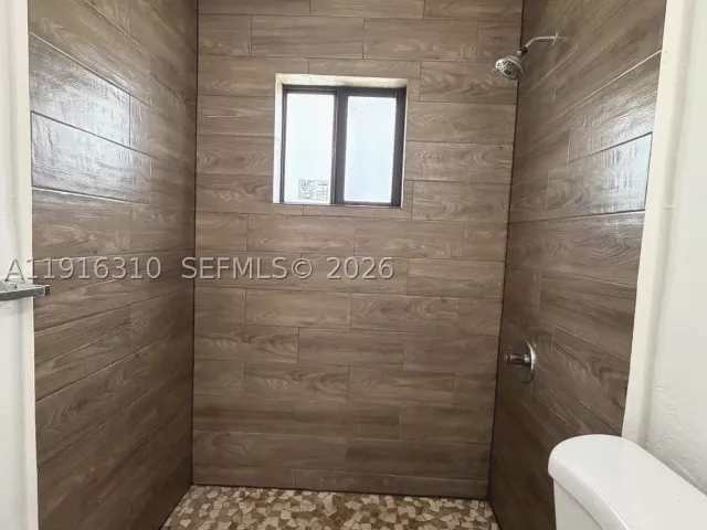 Продажа дома по адресу 107 W Pembroke Rd - фото 9262459