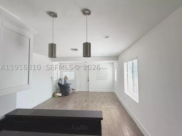 Продажа дома по адресу 107 W Pembroke Rd - фото 9262436