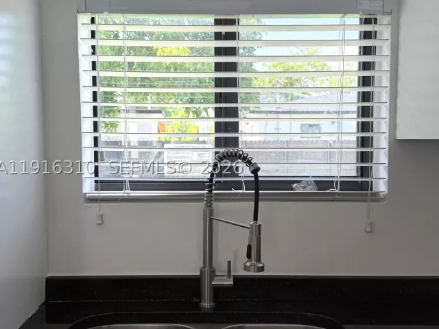 Продажа дома по адресу 107 W Pembroke Rd - фото 9262438