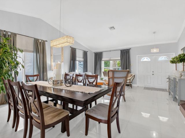 Продажа дома по адресу 18134 Blue Lake Way - фото 6835231