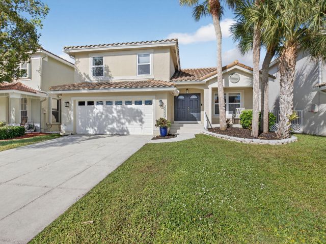 Продажа дома по адресу 18134 Blue Lake Way - фото 6835235