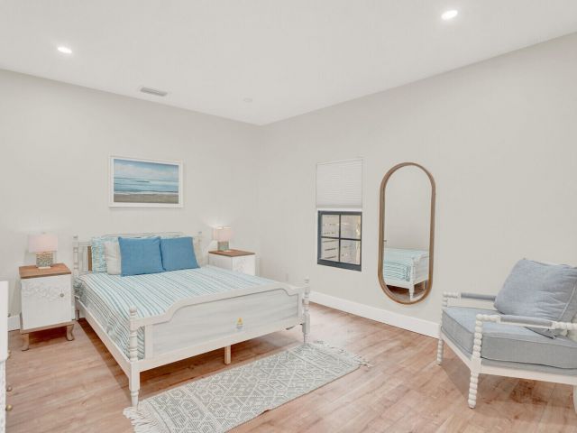 Дом в аренду по адресу 727 S Fernwood Drive S - фото 6834465