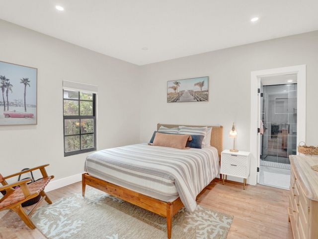 Дом в аренду по адресу 727 S Fernwood Drive S - фото 6834468