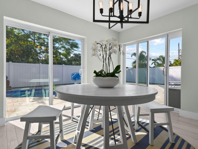 Продажа дома по адресу 912 SE 15th Court - фото 6848304