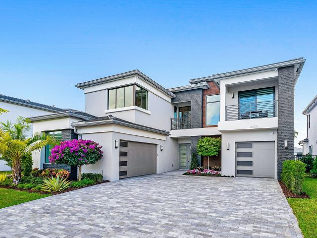 Продажа дома по адресу 20071 Pacific Dunes Drive - фото 6834552