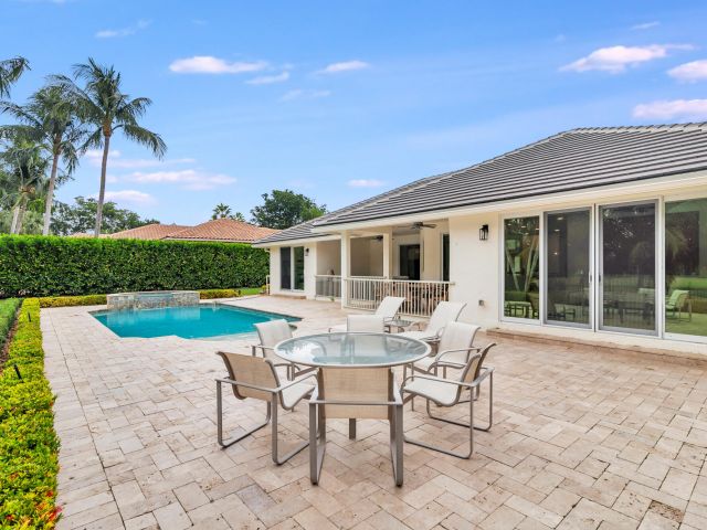 Продажа дома по адресу 3317 Embassy Drive - фото 6837966