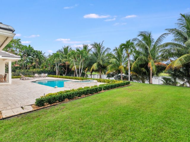 Продажа дома по адресу 3317 Embassy Drive - фото 6837967