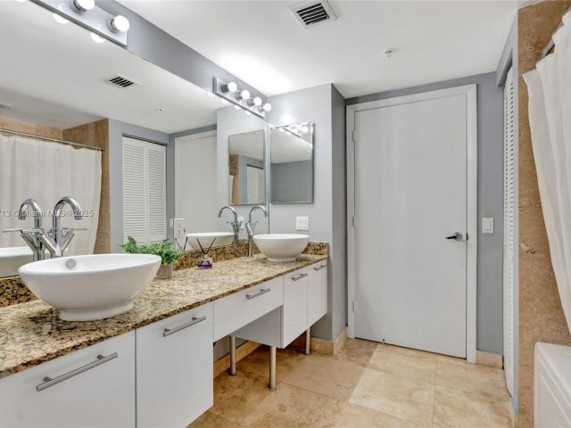 Продажа квартиры #1212 - фото 6836194