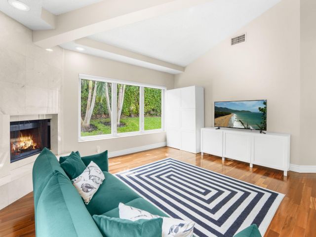 Продажа дома по адресу 7036 San Sebastian Circle - фото 6836080