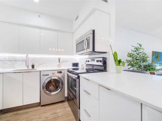 Продажа квартиры #1558S - фото 6835307