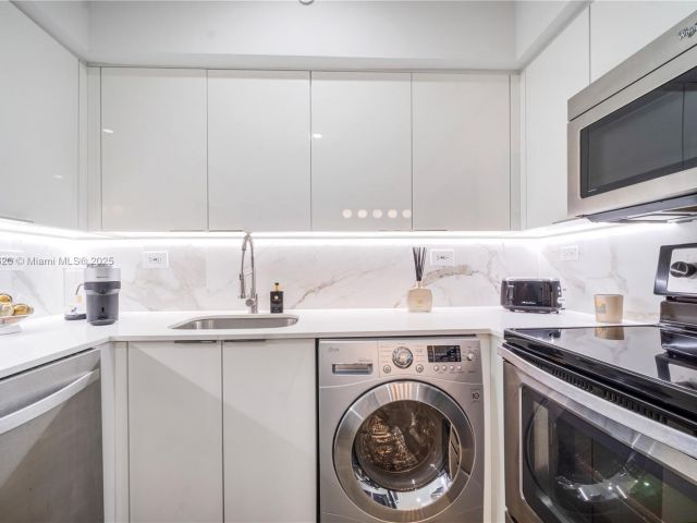 Продажа квартиры #1558S - фото 6835310