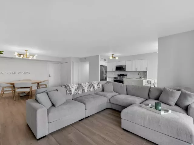 Продажа квартиры #402 - фото 6939369