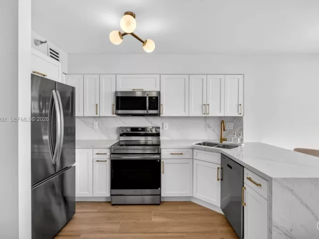 Продажа квартиры #402 - фото 6939356