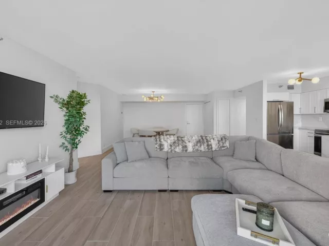 Продажа квартиры #402 - фото 6939361