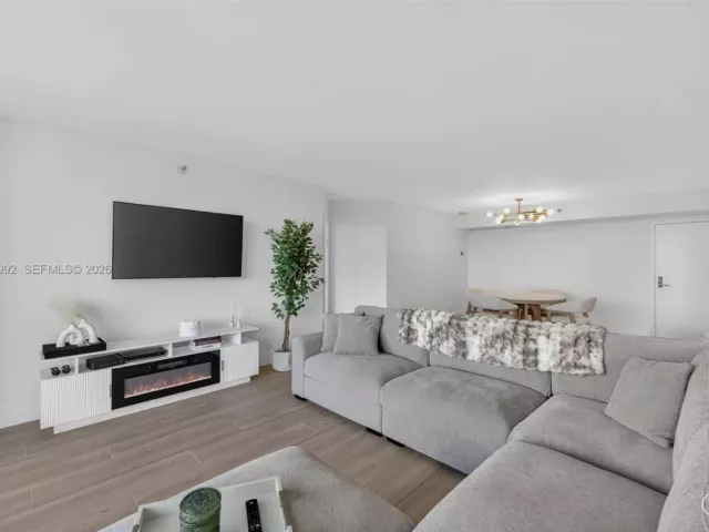 Продажа квартиры #402 - фото 6939362