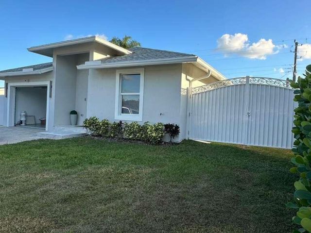 Продажа дома по адресу 3658 Betty Ann Court W - фото 6837627