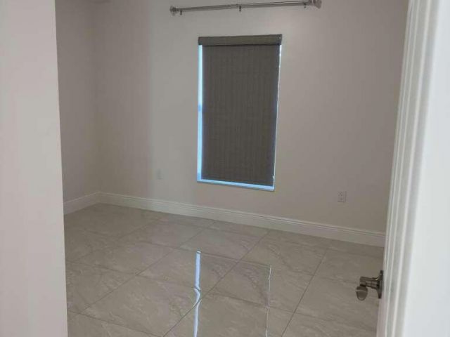 Продажа дома по адресу 3658 Betty Ann Court W - фото 6837634