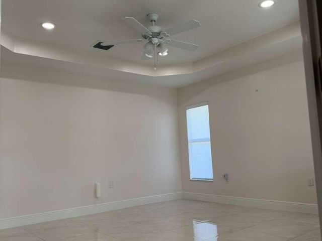 Продажа дома по адресу 3658 Betty Ann Court W - фото 6837636