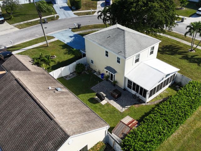 Продажа дома по адресу 3911 Circle Lake Dr Drive - фото 6854300