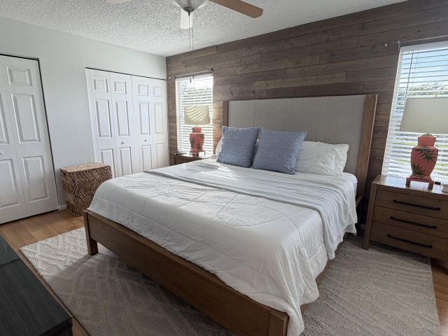 Продажа дома по адресу 3911 Circle Lake Dr Drive - фото 6854307