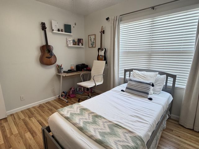 Продажа дома по адресу 3911 Circle Lake Dr Drive - фото 6854312