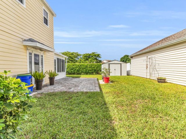 Продажа дома по адресу 3911 Circle Lake Dr Drive - фото 6854315