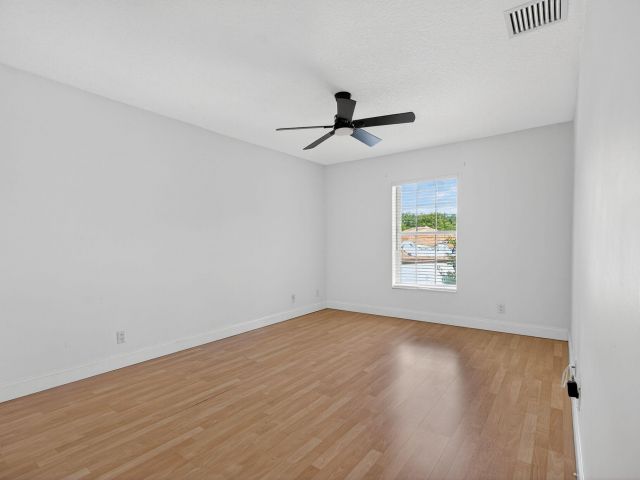 Дом в аренду по адресу 7004 Galleon Cove Circle - фото 6841297