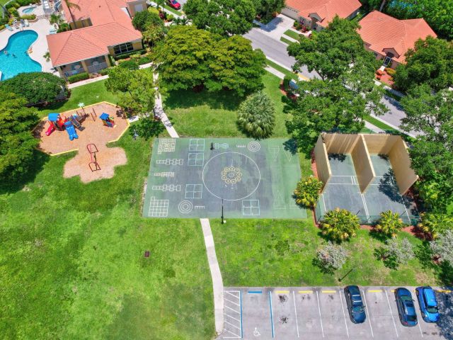 Дом в аренду по адресу 7004 Galleon Cove Circle - фото 6841298