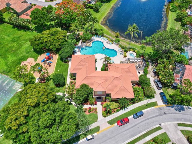 Дом в аренду по адресу 7004 Galleon Cove Circle - фото 6841299