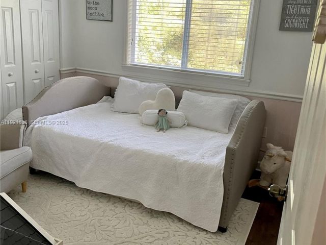 Продажа дома по адресу 3121 SE 2nd Dr - фото 6846405