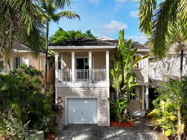 Продажа дома по адресу 3121 SE 2nd Dr - фото 6846422