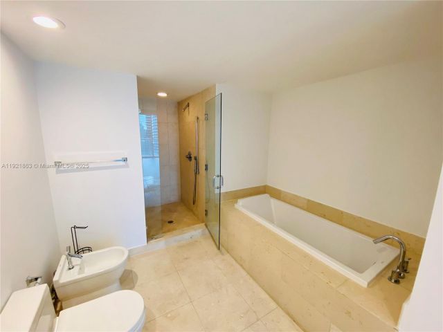 Продажа квартиры #3715 - фото 6837042