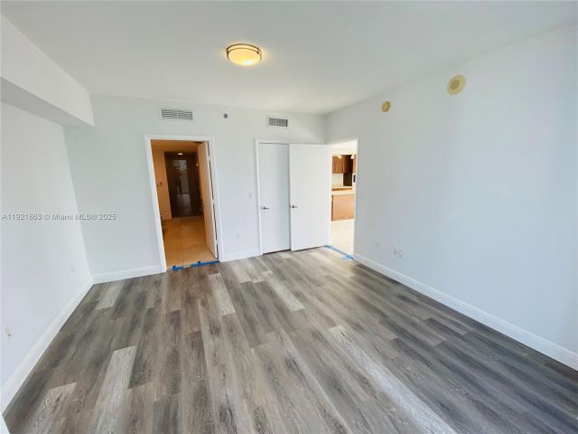 Продажа квартиры #3715 - фото 6837045