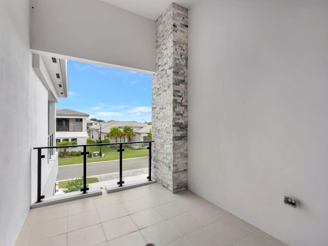 Продажа дома по адресу 20046 Pacific Dunes Drive - фото 6858109